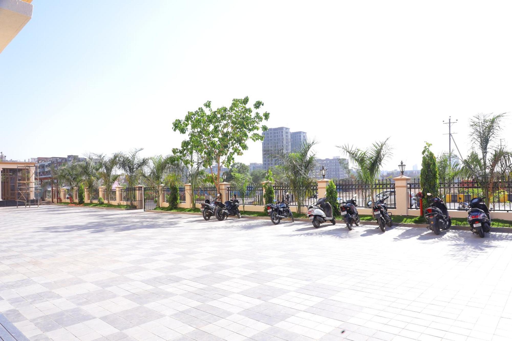 Le Vivanta Virār Exterior foto